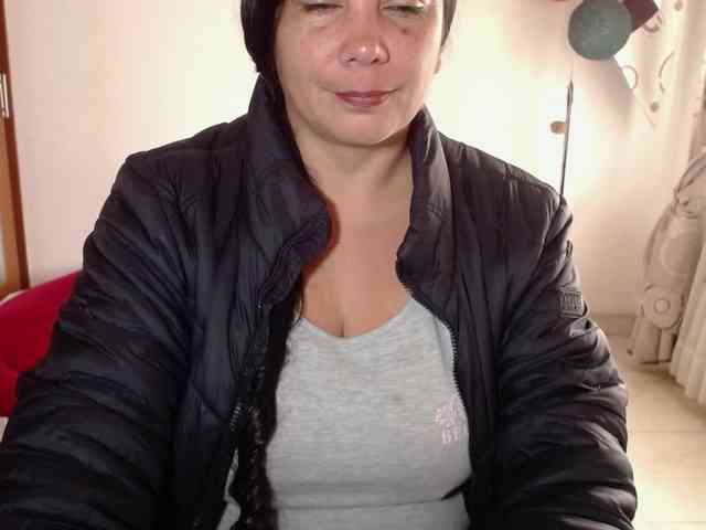 vivian-milf-paint webcam