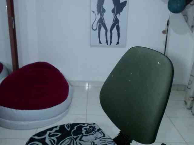 vivian-milf-paint webcam