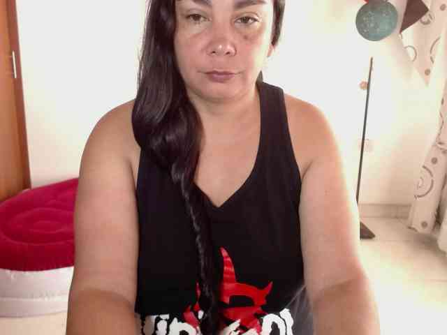 vivian-milf-paint webcam