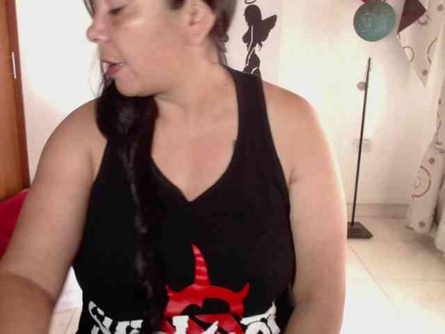 vivian-milf-paint webcam