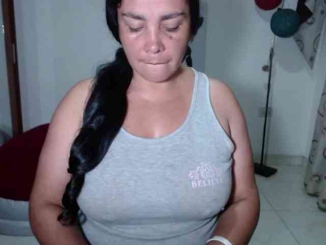 vivian-milf-paint webcam