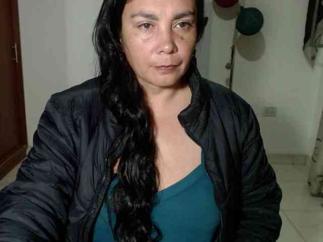 vivian-milf-paint webcam