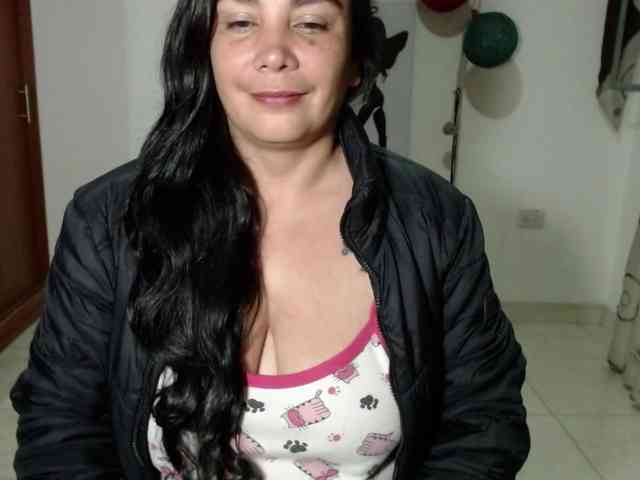 vivian-milf-paint webcam