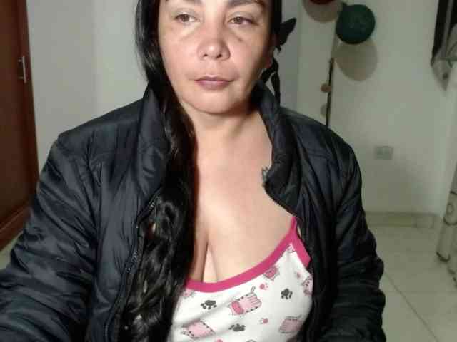 vivian-milf-paint webcam