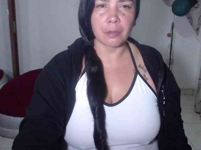 vivian-milf-paint webcam