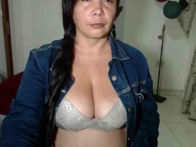 vivian-milf-paint webcam