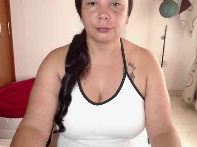 vivian-milf-paint webcam