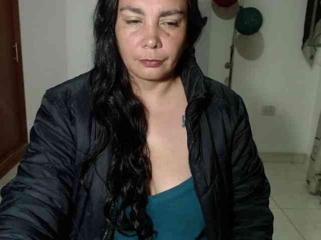 vivian-milf-paint webcam