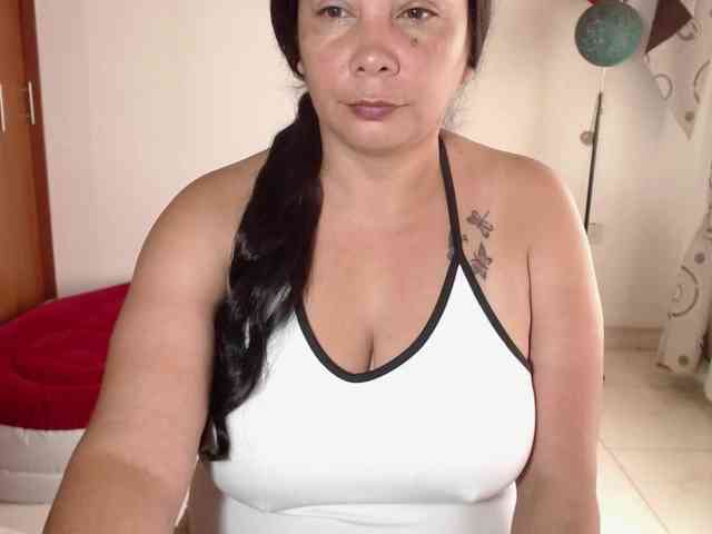 vivian-milf-paint webcam