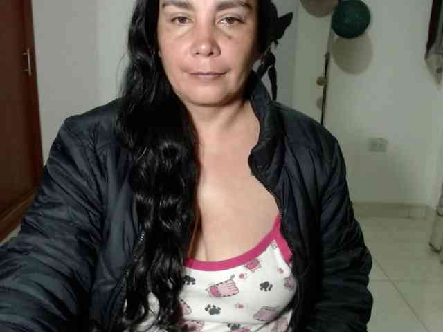 vivian-milf-paint webcam