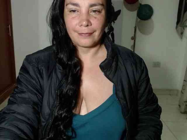 vivian-milf-paint webcam