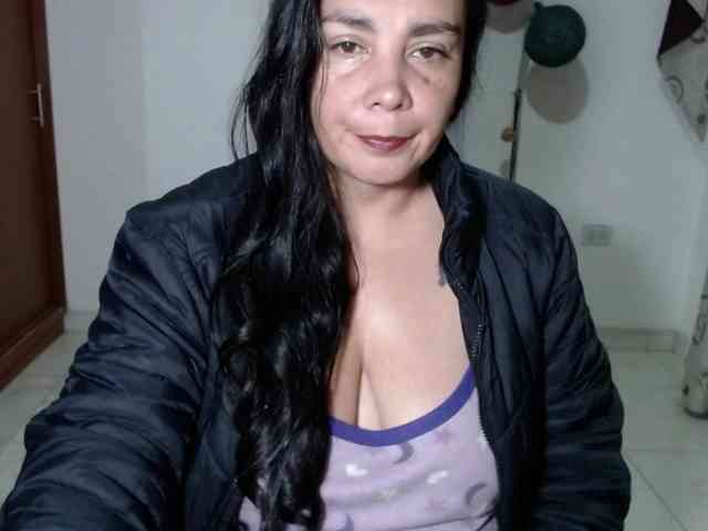 vivian-milf-paint webcam