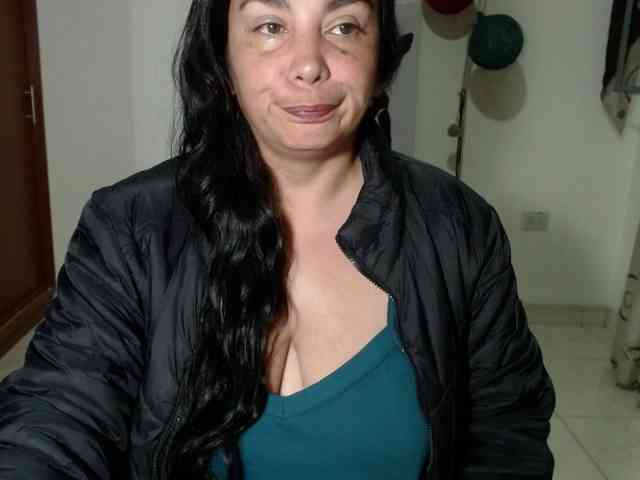 vivian-milf-paint webcam