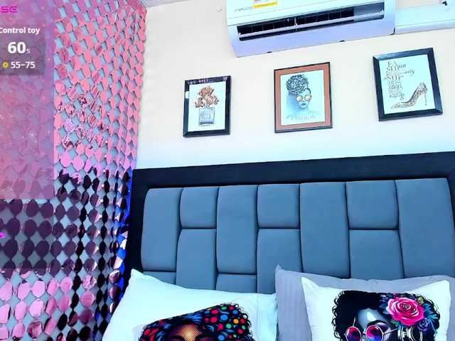  VioletaCollins chat room