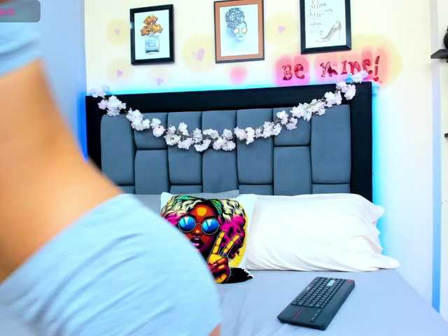 VioletaCollins's BongaCams show and profile