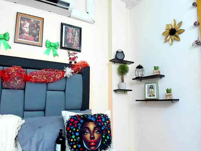 VioletaCollins webcam