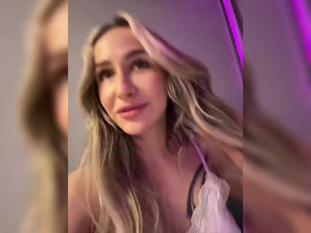 Sex chat gratuit in direct cu QueenKing pe BongaCams