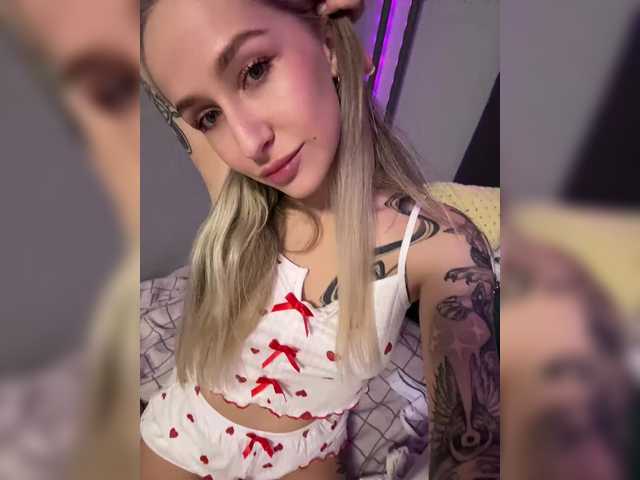 QueenKing from BongaCams