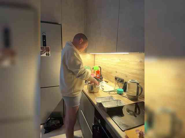 QueenKing webcam