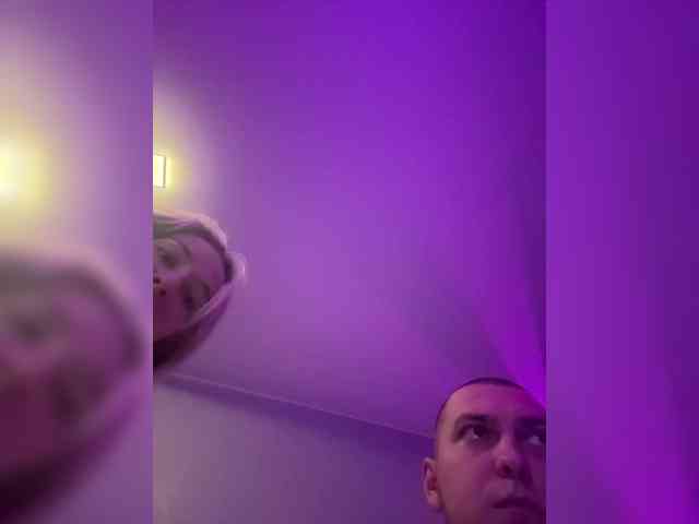 QueenKing Live Webcam on {site_name}