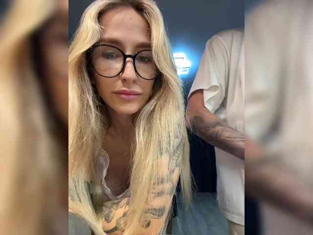 stripper porn QueenKing