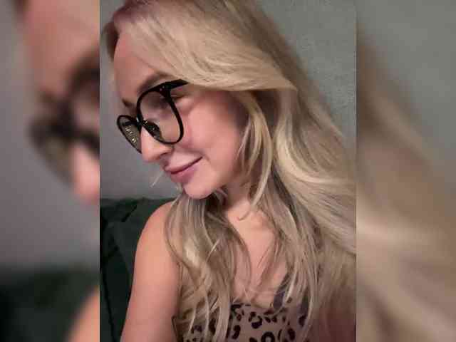 QueenKing Live Webcam on BongaCams