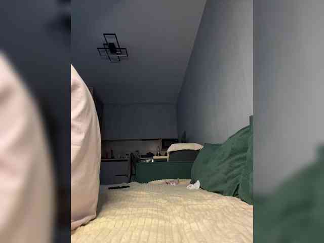 QueenKing Live Webcam on BongaCams