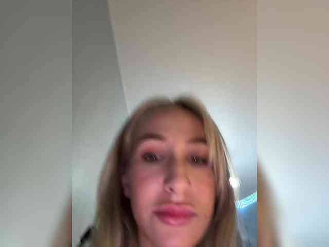 QueenKing webcam
