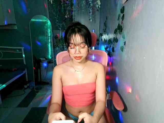 sweetgirl-sarrah webcam