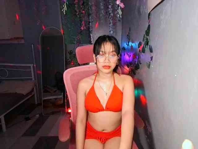 sweetgirl-sarrah webcam