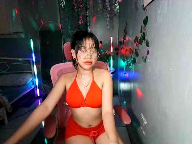 sweetgirl-sarrah webcam