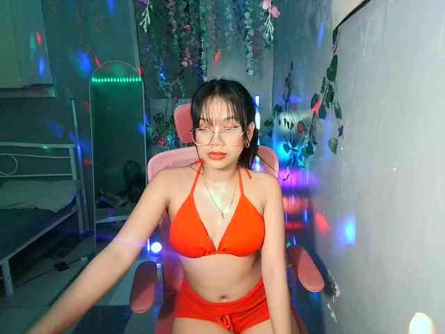 sweetgirl-sarrah webcam