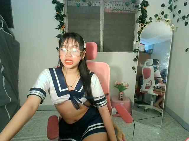 sweetgirl-sarrah webcam