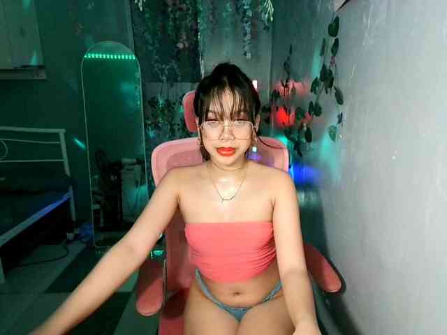 sweetgirl-sarrah webcam