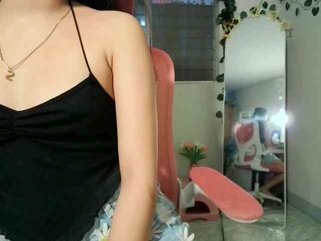 sweetgirl-sarrah webcam