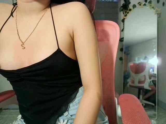 sweetgirl-sarrah webcam