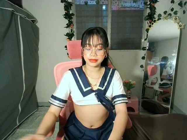 sweetgirl-sarrah webcam