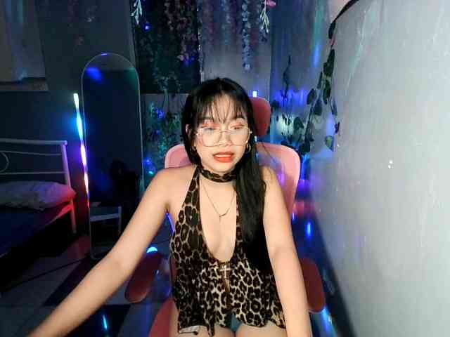 sweetgirl-sarrah webcam