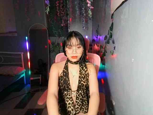 sweetgirl-sarrah webcam