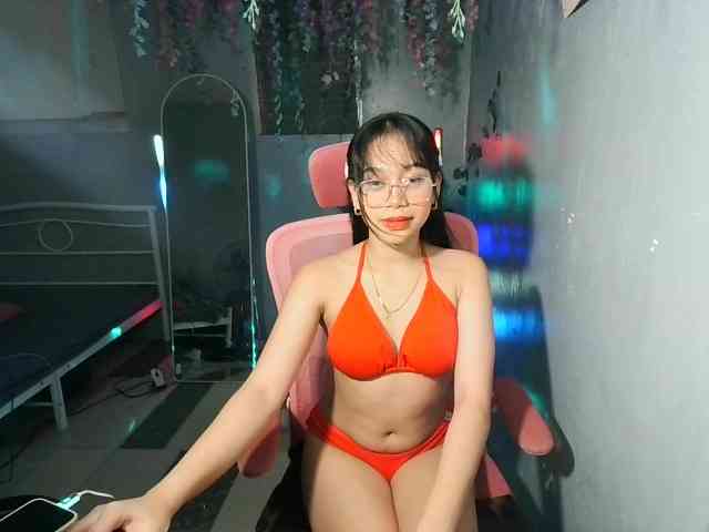 sweetgirl-sarrah webcam