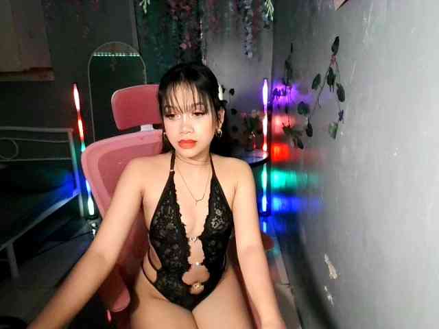 sweetgirl-sarrah webcam