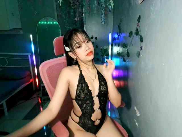 sweetgirl-sarrah webcam