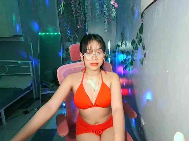 sweetgirl-sarrah webcam