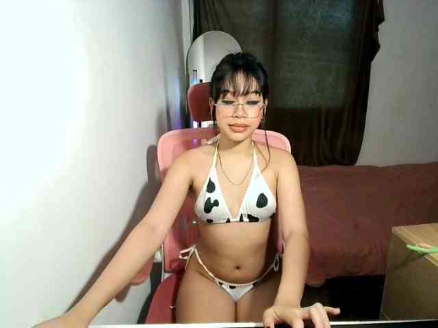 sweetgirl-sarrah webcam