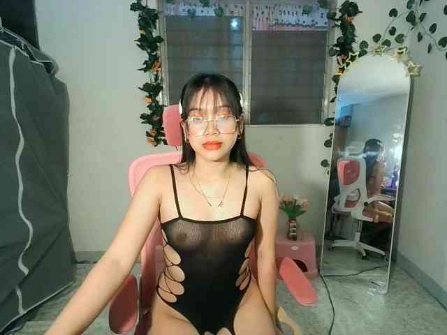 sweetgirl-sarrah webcam