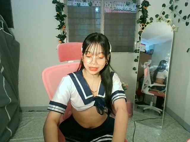 sweetgirl-sarrah webcam