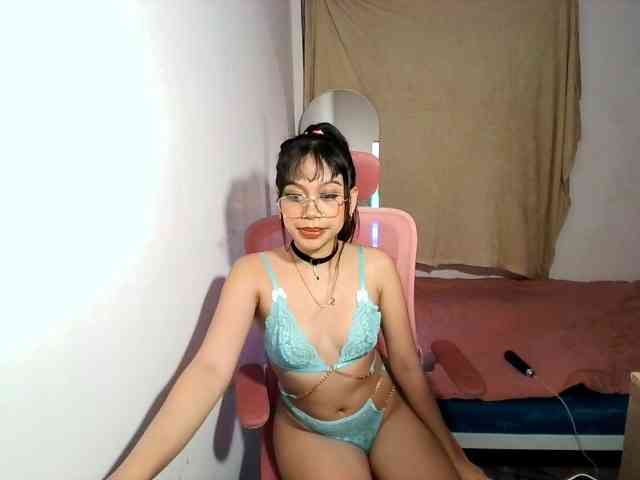 sweetgirl-sarrah webcam