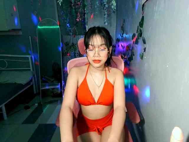 sweetgirl-sarrah webcam