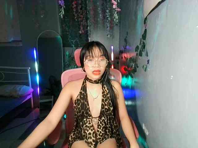 sweetgirl-sarrah webcam