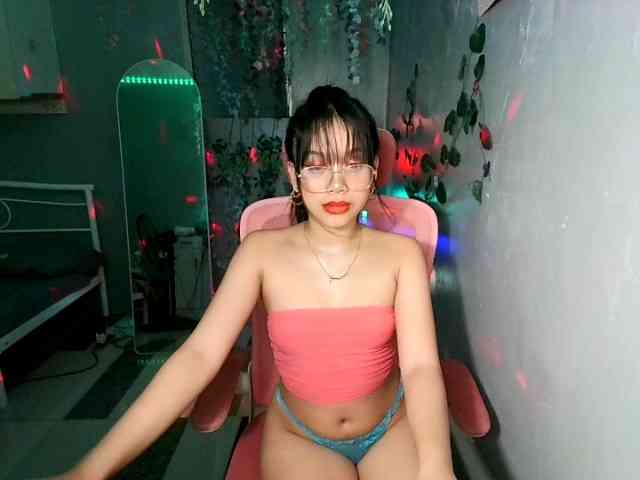 sweetgirl-sarrah webcam